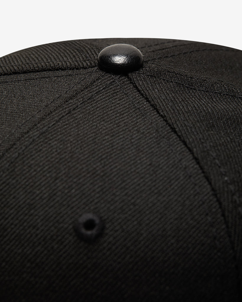 UNDEFEATED X NE WOOL ICON FITTED - BLACK