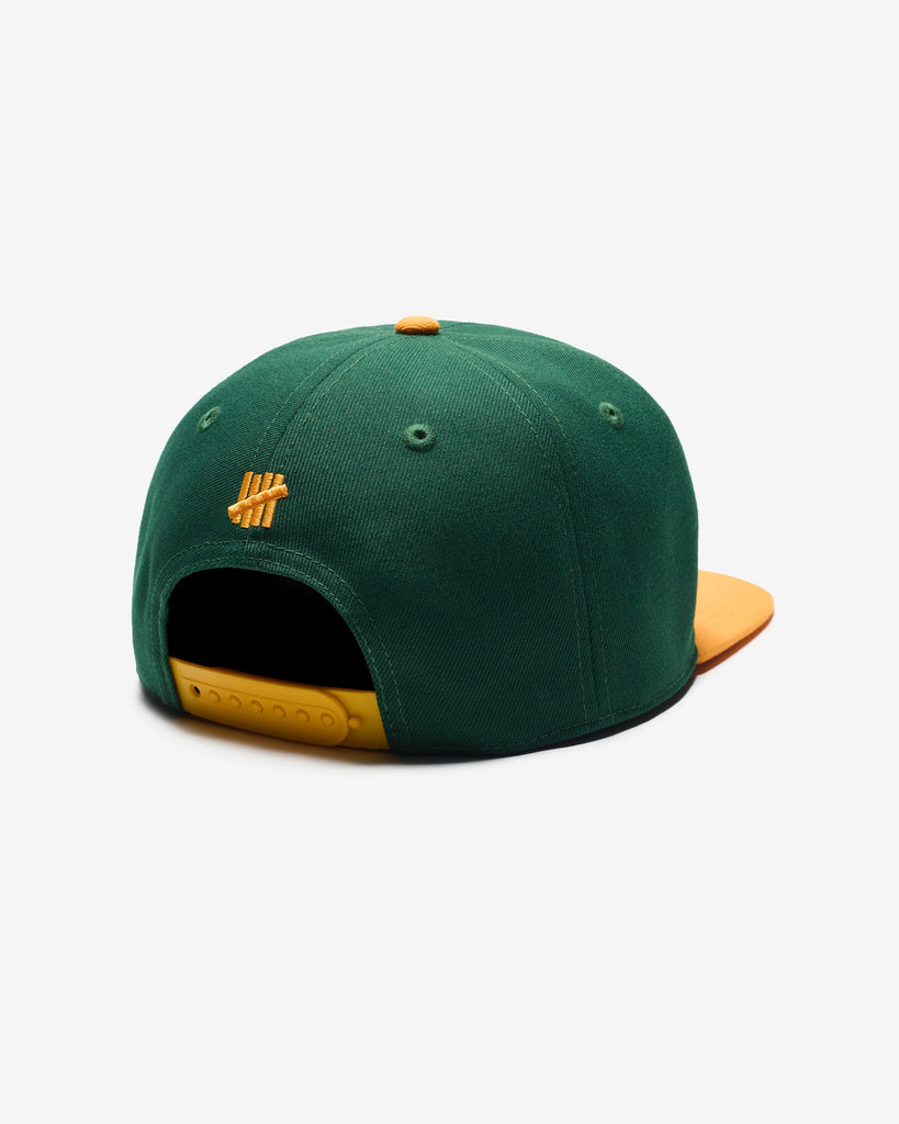 UNDEFEATED SP26 PLAY DIRTY SNAPBACK - HUNTER GREEN