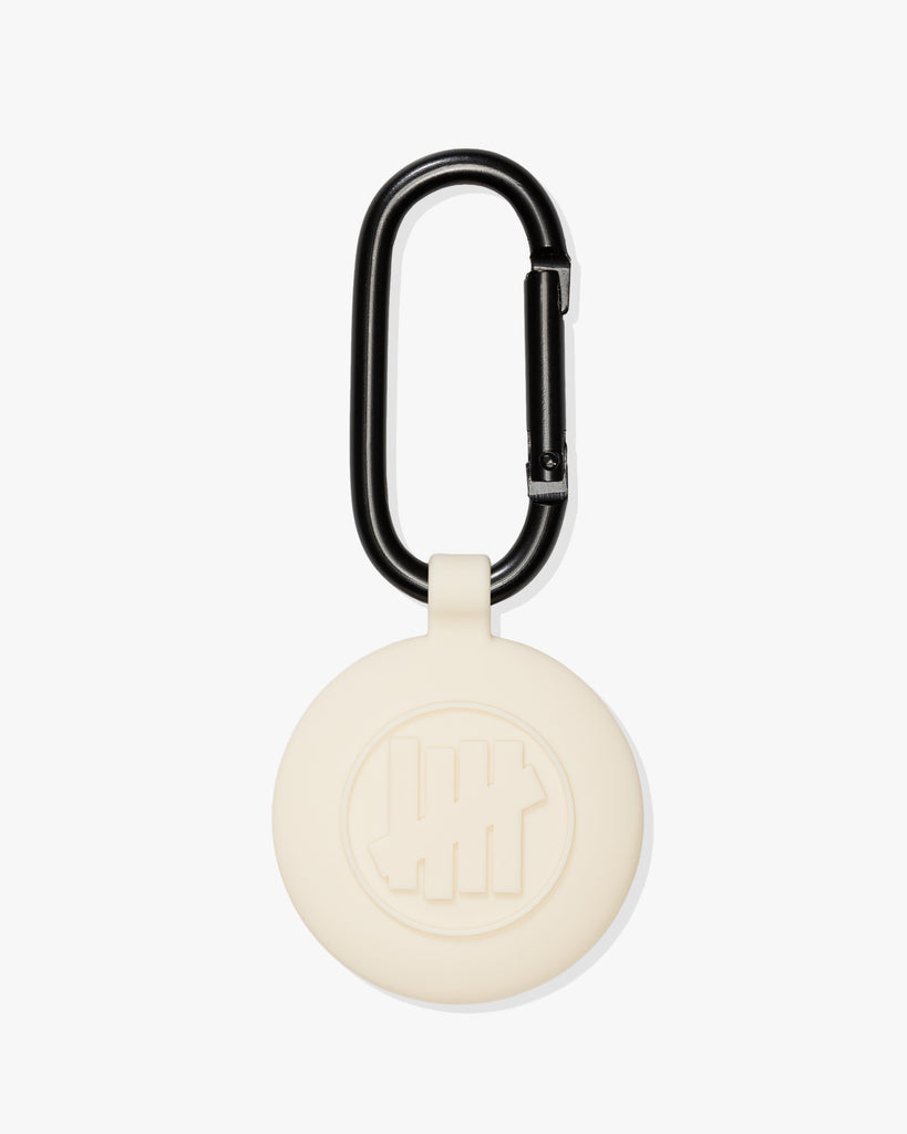UNDEFEATED SP26 AIRTAG KEYCHAIN - SAND