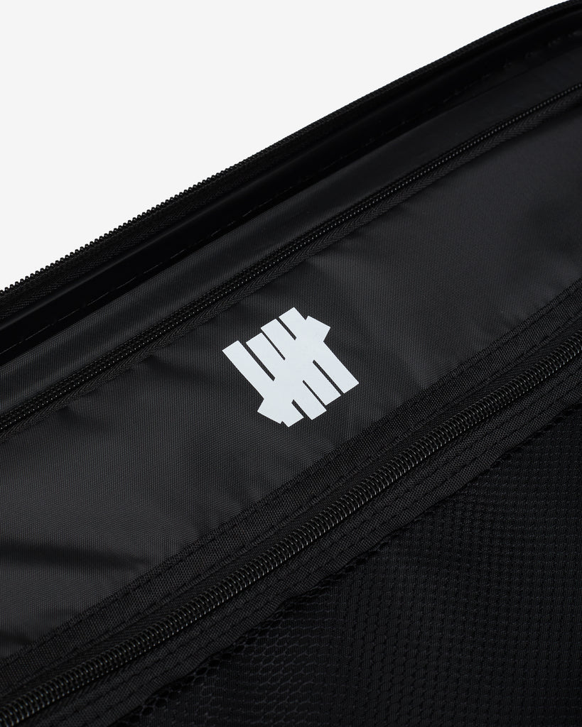 UNDEFEATED CARRY-ON LUGGAGE BLACK