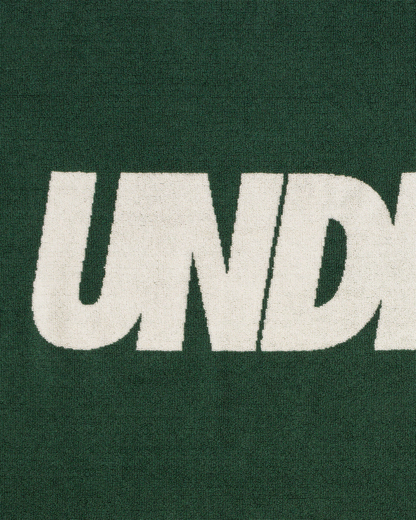 UNDEFEATED SU26 LOGO BEACH TOWEL- DARK GREEN