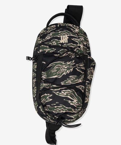 UNDEFEATED SP26 MINI CROSSBODY BAG - CAMO