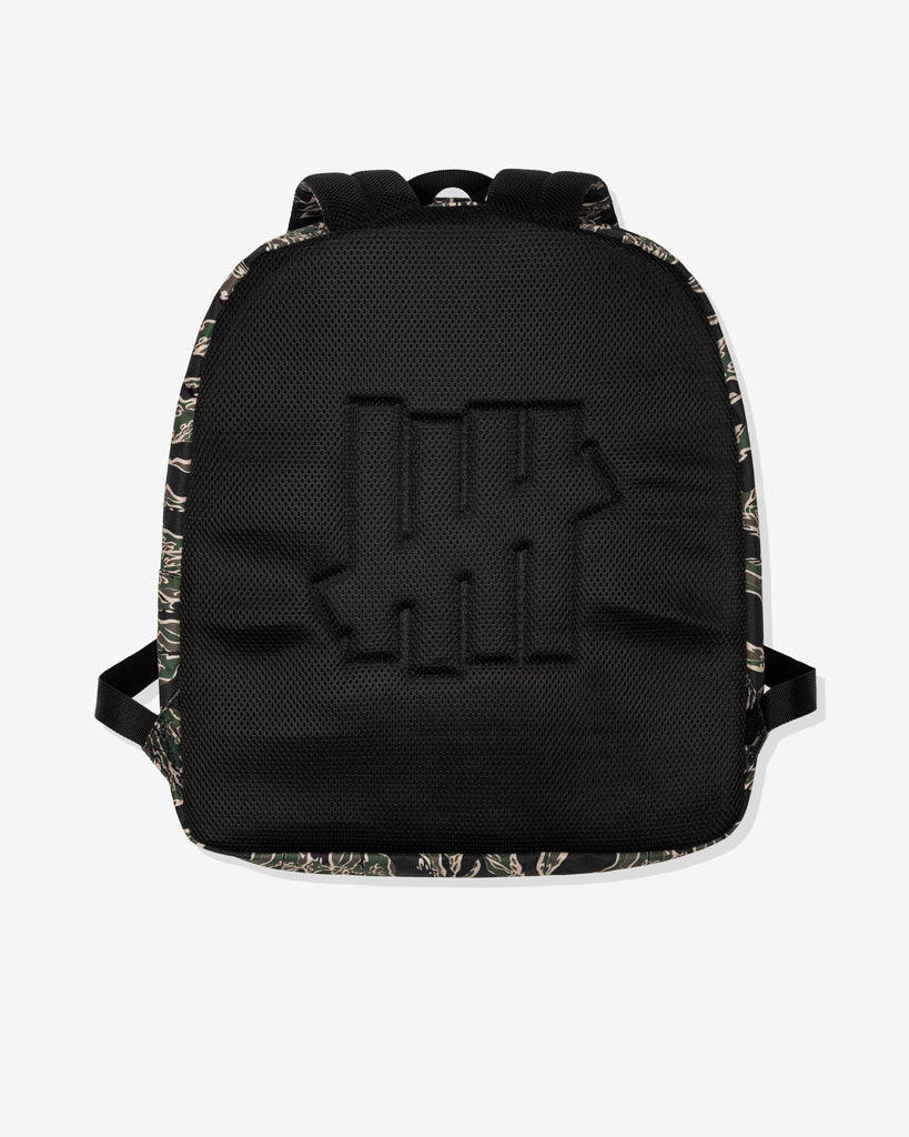 UNDEFEATED SP26 OVERSIZED BACKPACK - CAMO