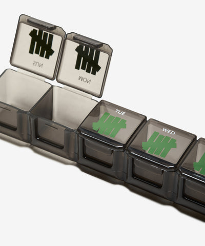 UNDEFEATED SP26 PILL BOX - BLACK