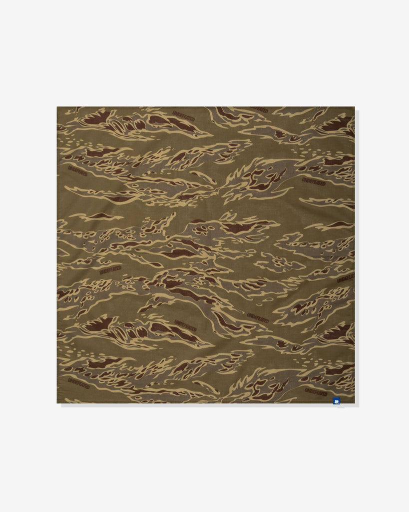 FA26 UNDEFEATED TIGER CAMO BANDANA - TAN