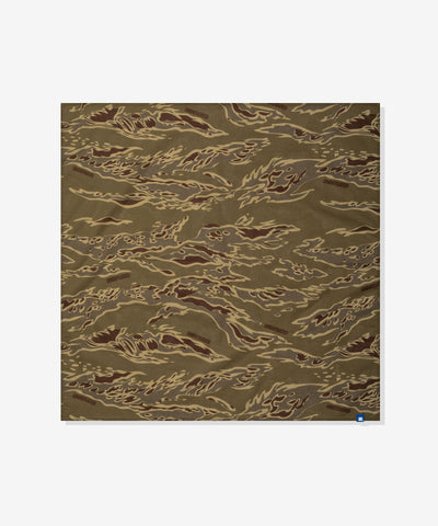 FA26 UNDEFEATED TIGER CAMO BANDANA - TAN