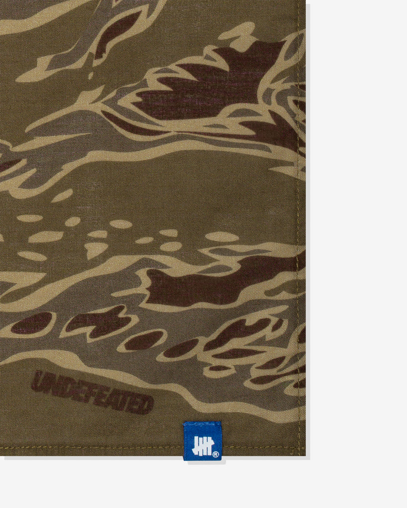 FA26 UNDEFEATED TIGER CAMO BANDANA - TAN