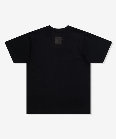 UNDEFEATED HO25 STENCIL S/S TEE - BLACK