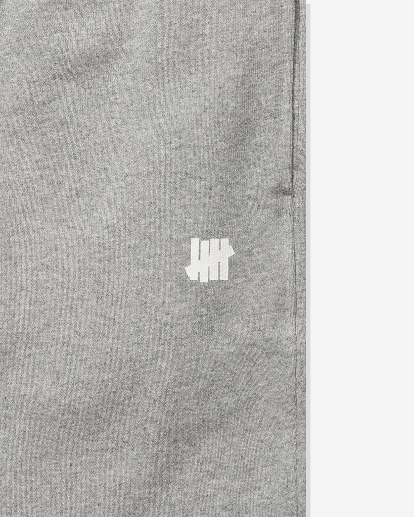 UNDEFEATED ICON CUTOFF SWEATSHORT HEATHER GREY