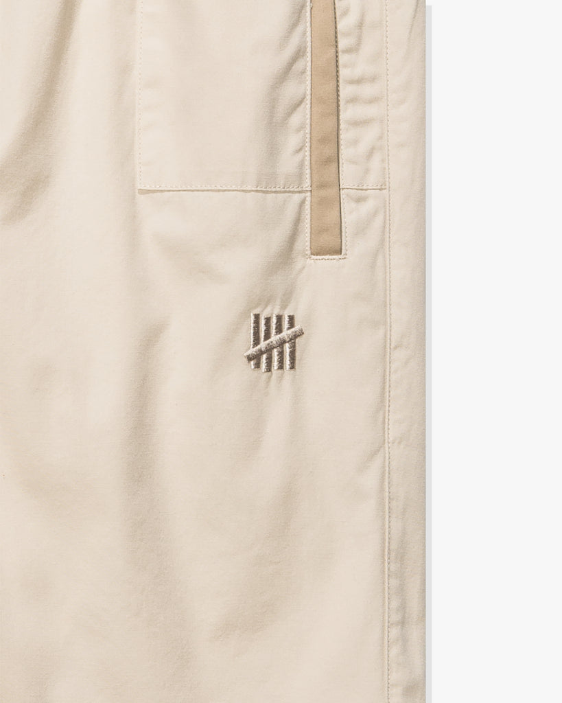 UNDEFEATED PATCHWORK SHORT LIGHT KHAKI