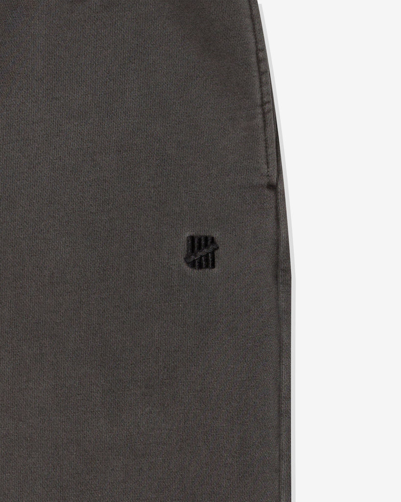 FA26 UNDEFEATED PIGMENT DYE SWEATPANT - BLACK