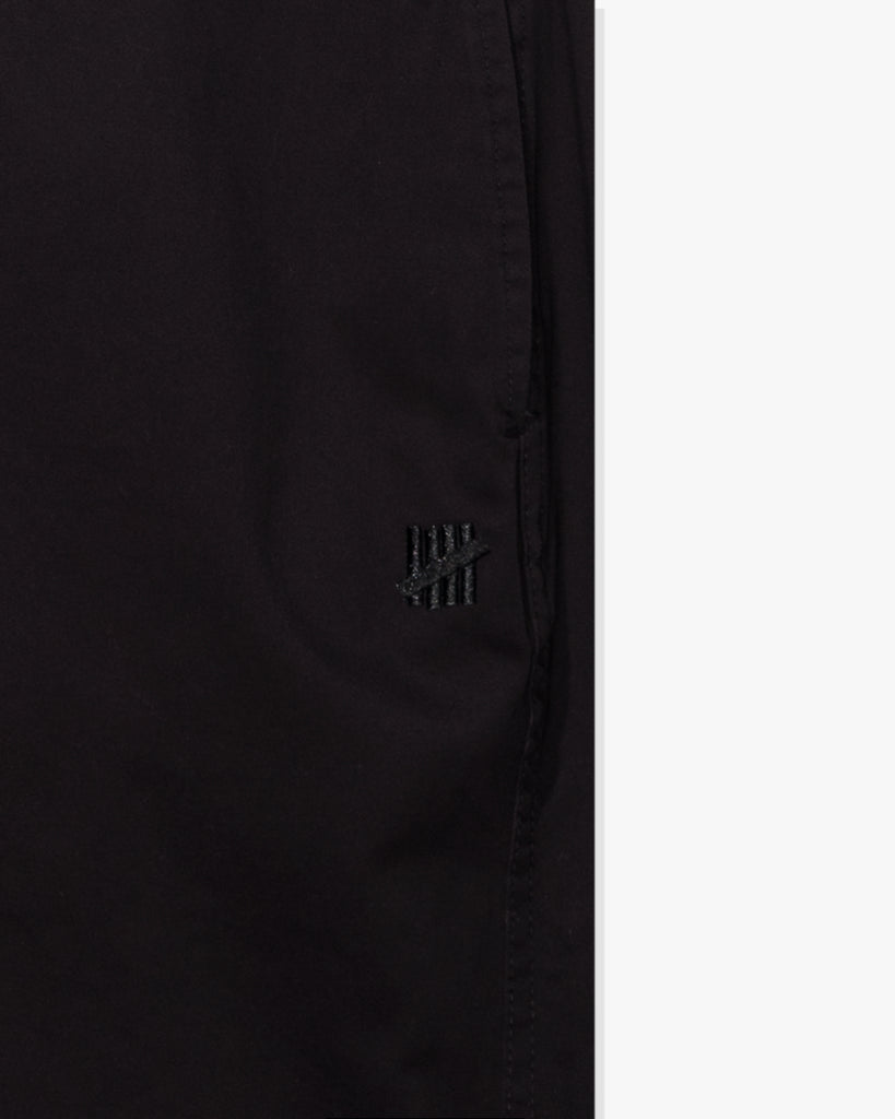 UNDEFEATED RELAXED CHINO SHORT BLACK