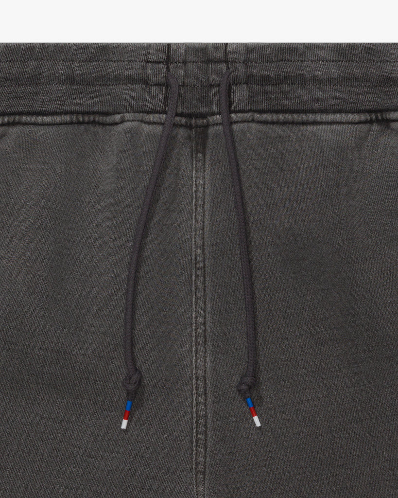 FA26 UNDEFEATED WASHED SWEATSHORT - BLACK