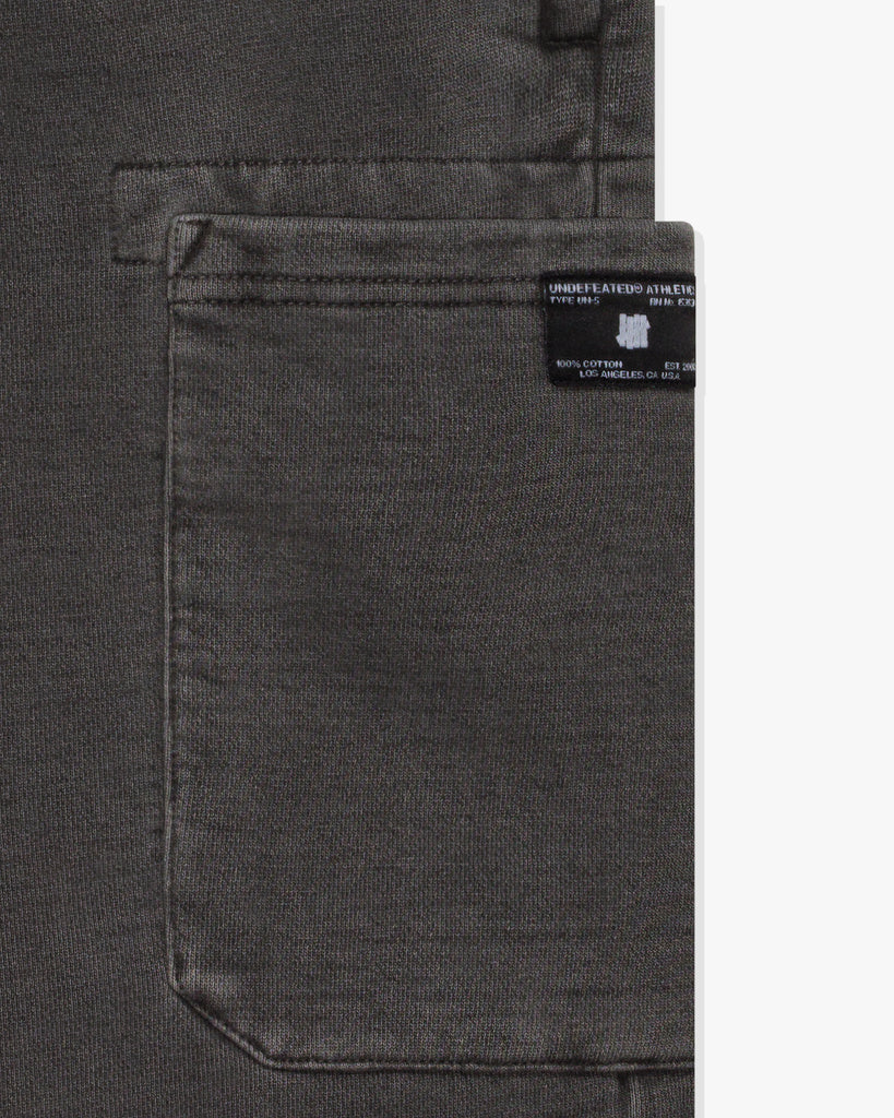 FA26 UNDEFEATED WASHED SWEATSHORT - BLACK