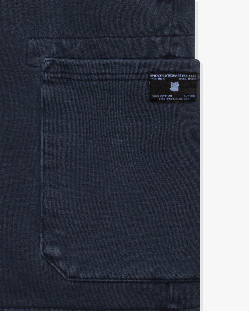 FA26 UNDEFEATED WASHED SWEATSHORT - NAVY