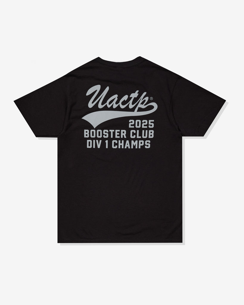 SU26 UNDEFEATED SCRIPT S/S TEE