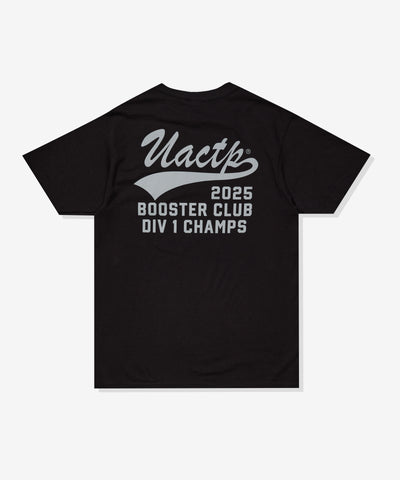 SU26 UNDEFEATED SCRIPT S/S TEE