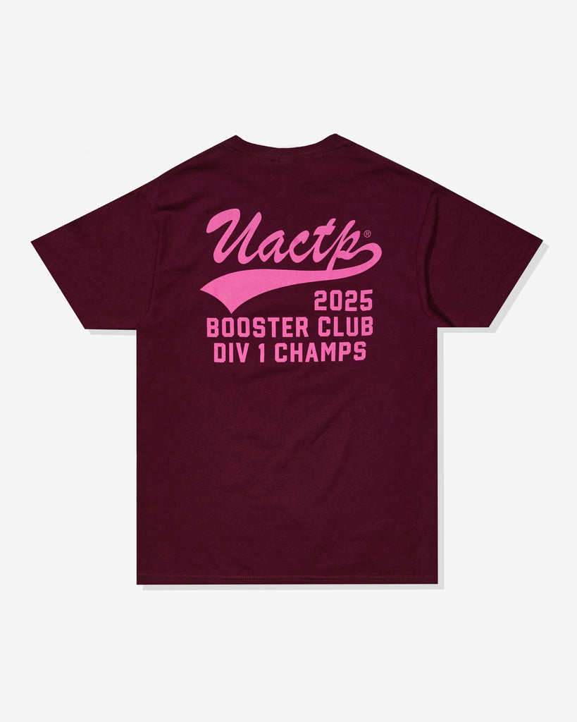 SU26 UNDEFEATED SCRIPT S/S TEE