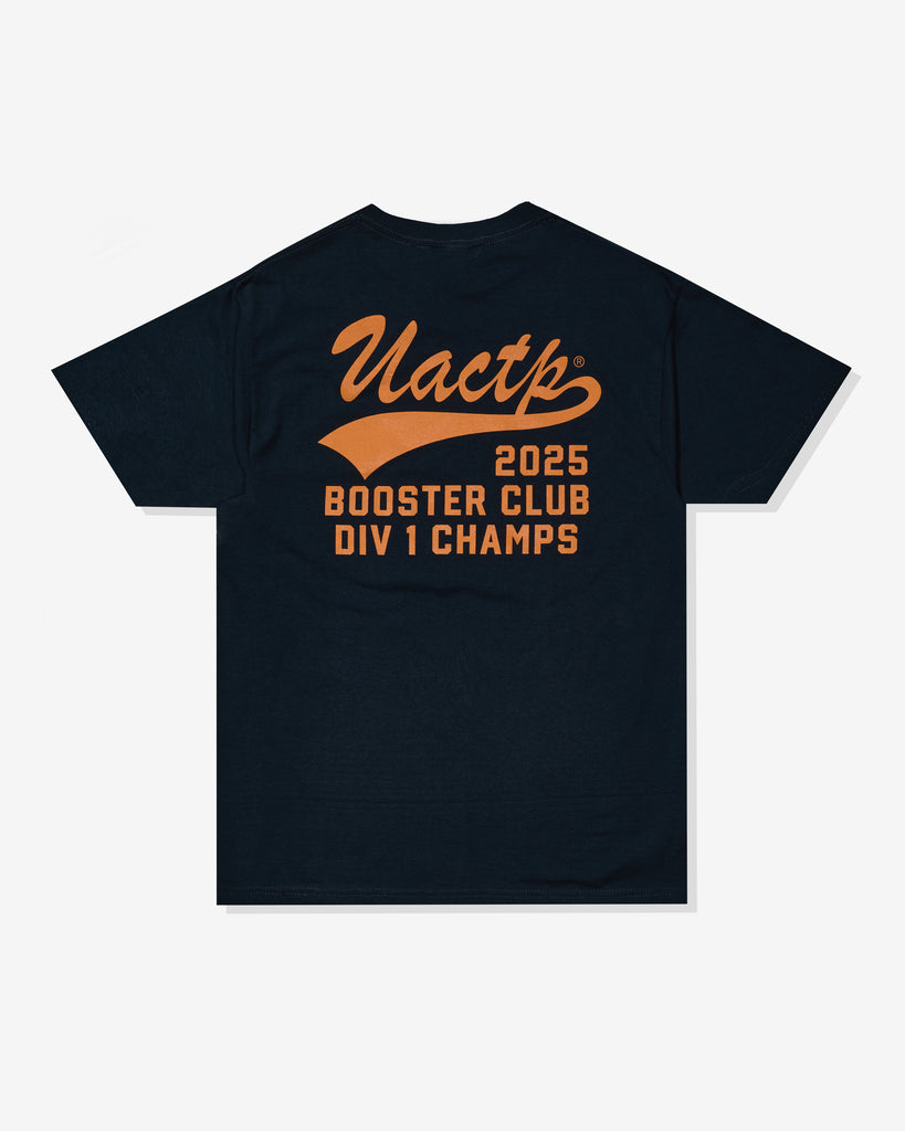 SU26 UNDEFEATED SCRIPT S/S TEE