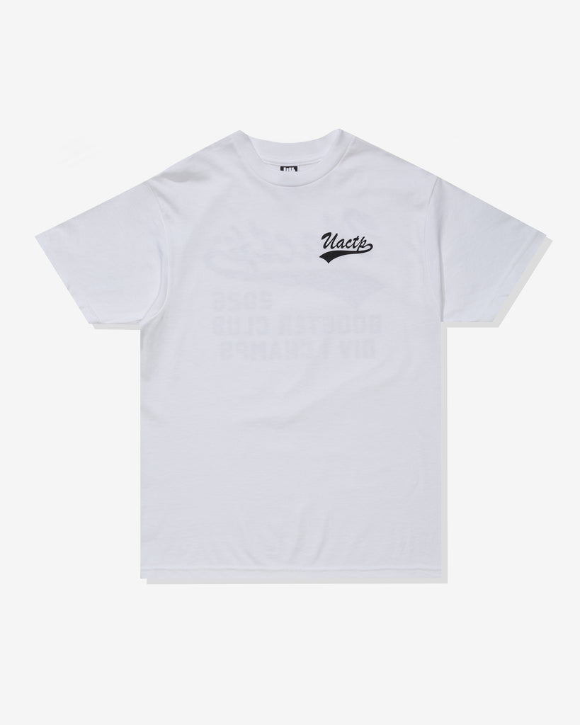 SU26 UNDEFEATED SCRIPT S/S TEE
