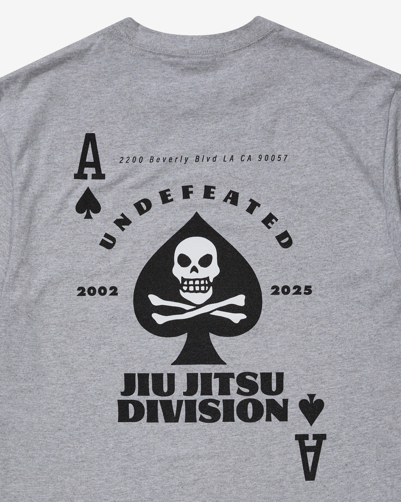 SU26 UNDEFEATED SPADE S/S TEE