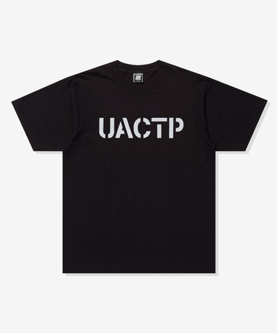 SU26 UNDEFEATED STENCIL S/S TEE
