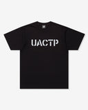 SU26 UNDEFEATED STENCIL S/S TEE