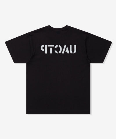SU26 UNDEFEATED STENCIL S/S TEE