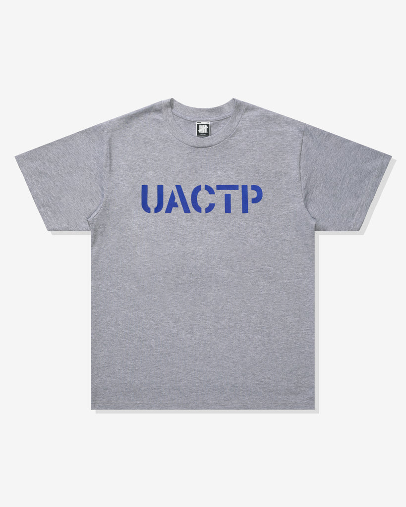 SU26 UNDEFEATED STENCIL S/S TEE