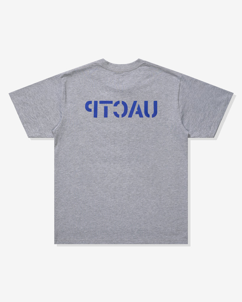 SU26 UNDEFEATED STENCIL S/S TEE