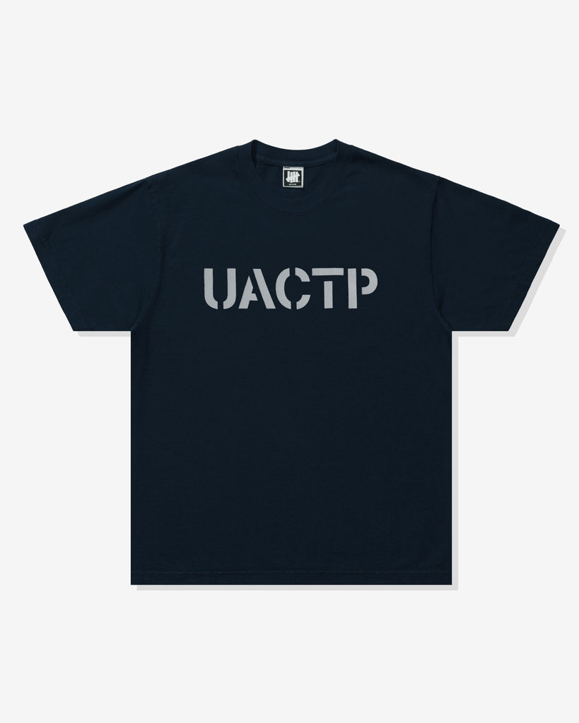 SU26 UNDEFEATED STENCIL S/S TEE