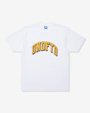 UNDEFEATED SP26 ARC S/S TEE-WHITE