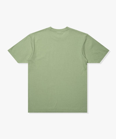 SU26 UNDEFEATED BADGE S/S TEE - SAGE