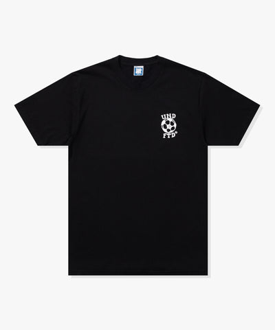 UNDEFEATED FUTBOL S/S TEE BLACK