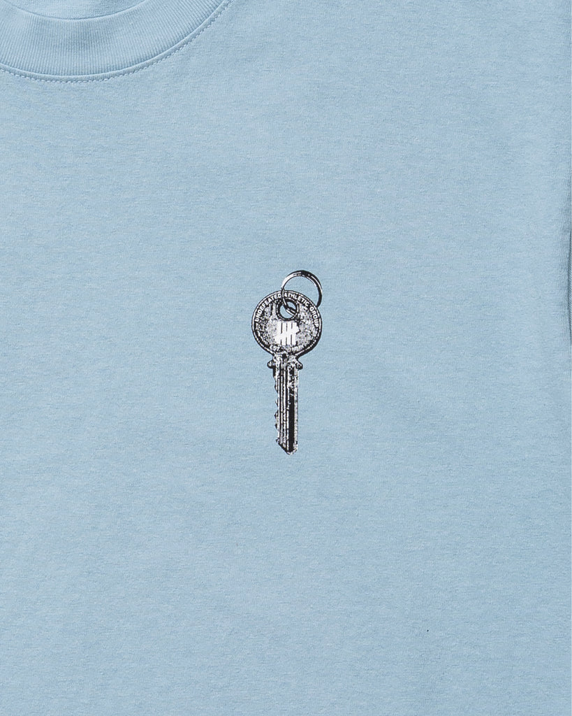 UNDEFEATED LOCK S/S TEE SKY BLUE