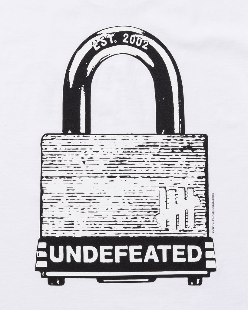 UNDEFEATED LOCK S/S TEE WHITE