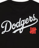 UNDEFEATED X NE X DODGERS STACKED LOGO S/S TEE - BLACK