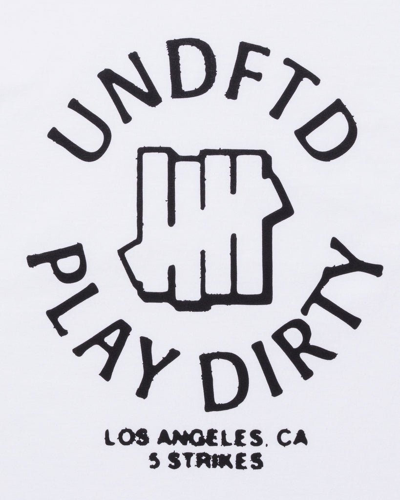 SU26 UNDEFEATED PLAY DIRTY S/S TEE - WHITE
