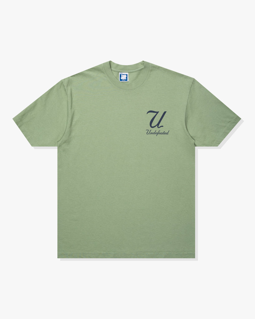 SU26 UNDEFEATED SCRIPT S/S TEE - SAGE