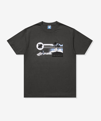 UNDEFEATED SOUVENIR S/S TEE DARK GREY