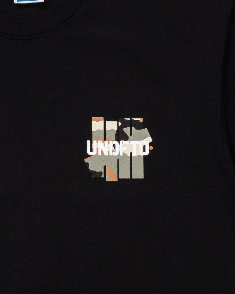 UNDEFEATED WOODLAND ICON S/S TEE BLACK