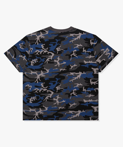 UNDEFEATED SP26 CAMO S/S TEE - DARK GREY