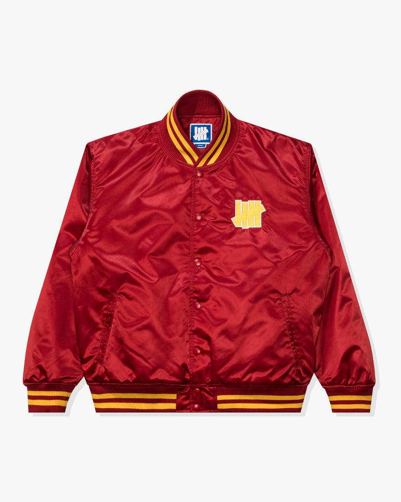 UNDEFEATED ICON SATIN VARSITY JACKET - SCARLET