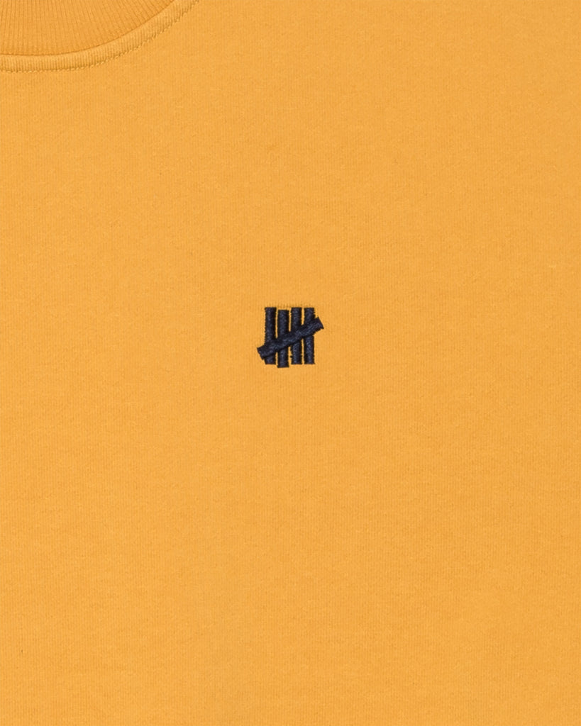 UNDEFEATED SP26 ICON CREWNECK - GOLD