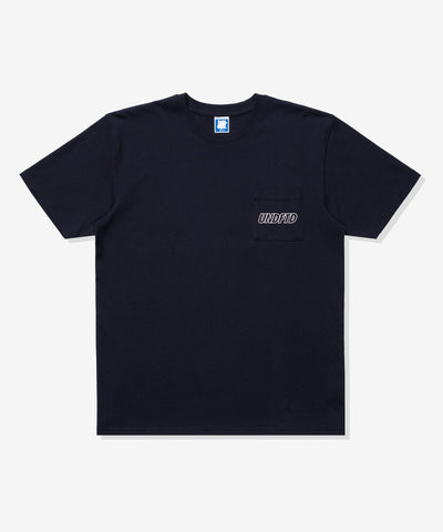 UNDEFEATED OUTLINE S/S POCKET TEE DARK-NAVY