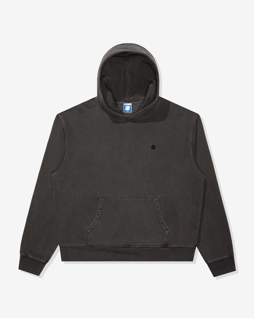 FA26 UNDEFEATED PIGMENT DYE PULLOVER HOOD - BLACK