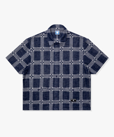 UNDEFEATED SU26 PLAID S/S BUTTON DOWN - NAVY
