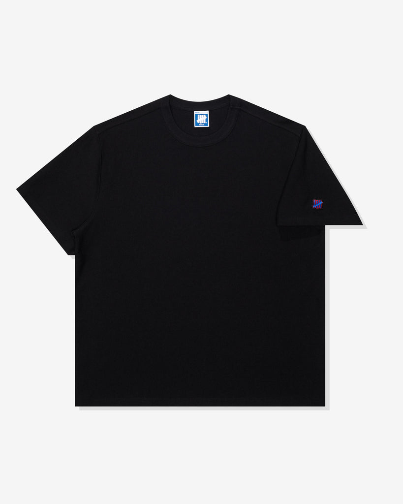 UNDEFEATED SP26 PREMIUM S/S TEE - BLACK