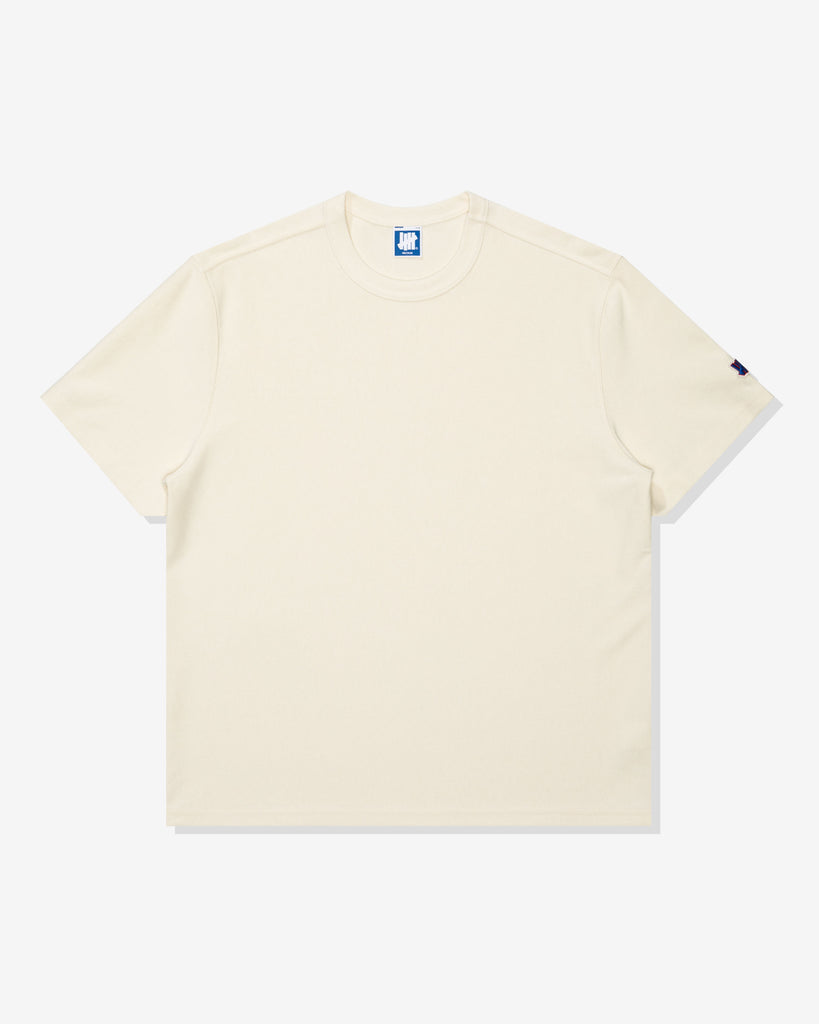 UNDEFEATED SP26 PREMIUM S/S TEE - IVORY
