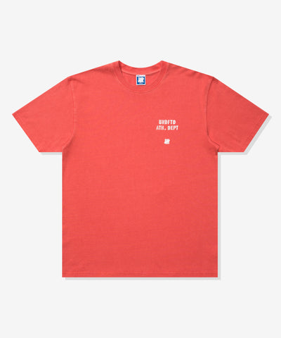 UNDEFEATED STENCIL S/S TEE SCARLET